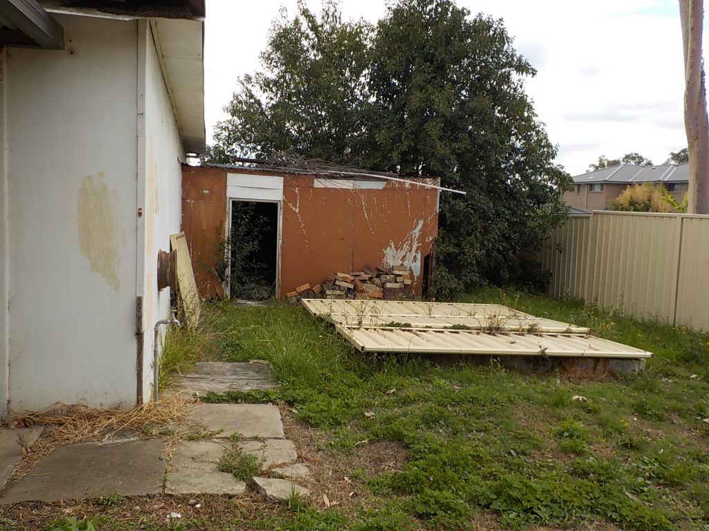 Pic Of Old Garage To Be Removed Demolition 1024x768